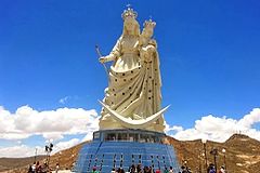 Le Monument  la Vierge du Socavn